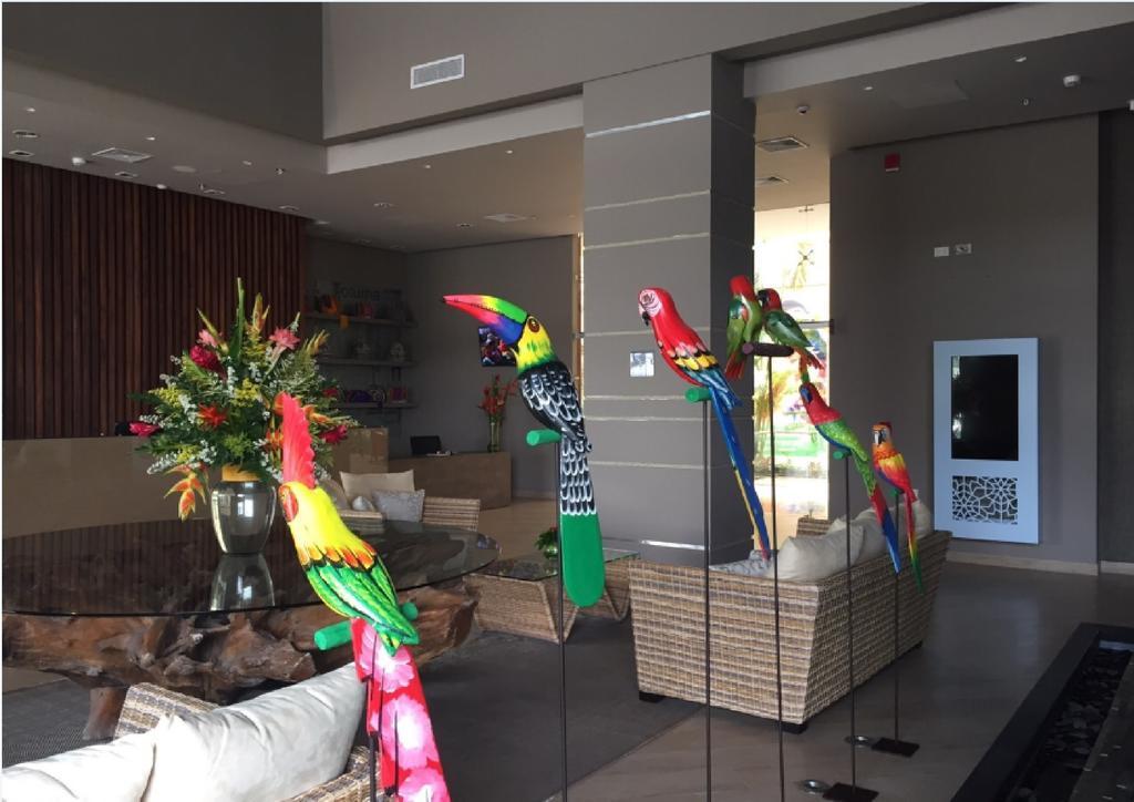 Ghl Hotel Montería Exterior foto Parrots at the lobby
