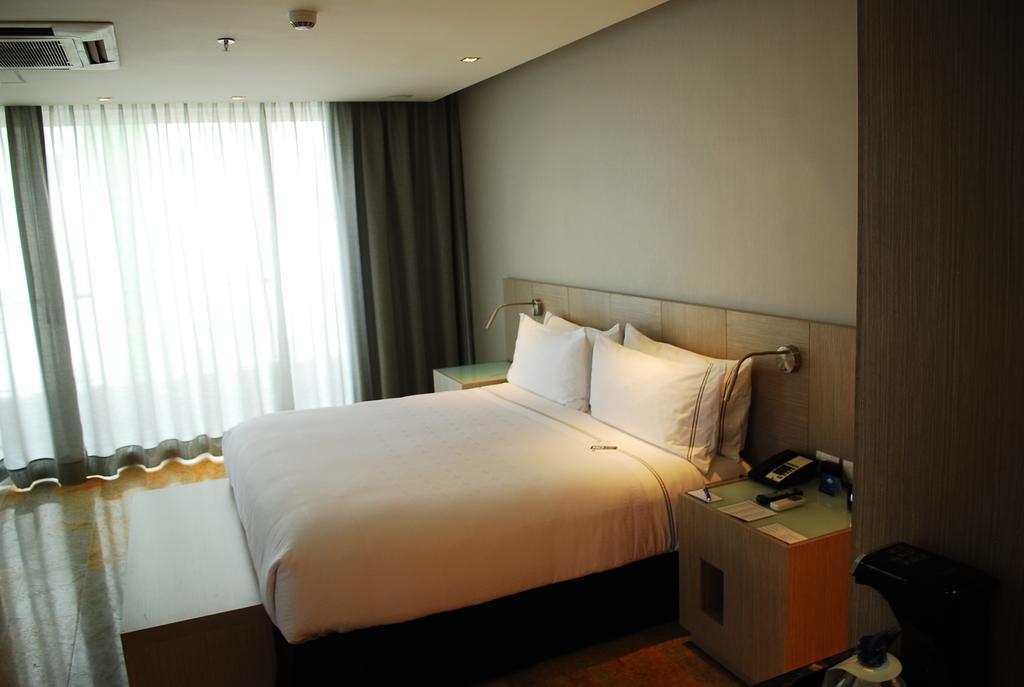Ghl Hotel Montería Cameră foto A room at the hotel